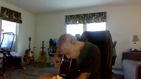 Snapshot of dogluc7 chatting on 1, 3, 2025 dogluc7 online show from 1, 3, 2025