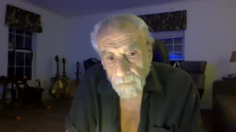 Snapshot of dogluc7 chatting on 3, 3, 2025 dogluc7 online show from 3, 3, 2025