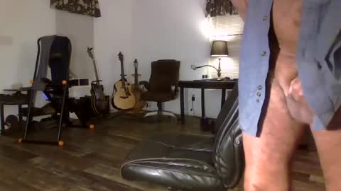 Snapshot of dogluc7 chatting on 31, 10, 2025 dogluc7 online show from 31, 10, 2025