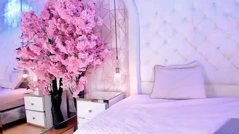Snapshot of dojameow_1 chatting on 7, 6, 2026 online show from 7, 6, 2026