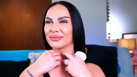 Snapshot of dolce_tentacion chatting on 24, 2, 2025 Monica online show from 24, 2, 2025