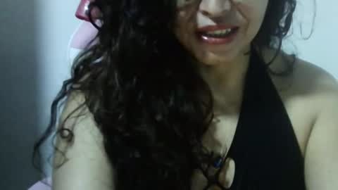 Snapshot of doll78latin chatting on 20, 10, 2025 doll78latin online show from 20, 10, 2025