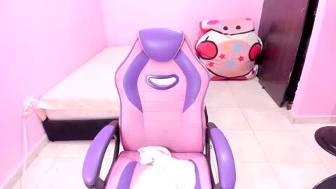 sofia de la torre online show from 4, 10, 2025