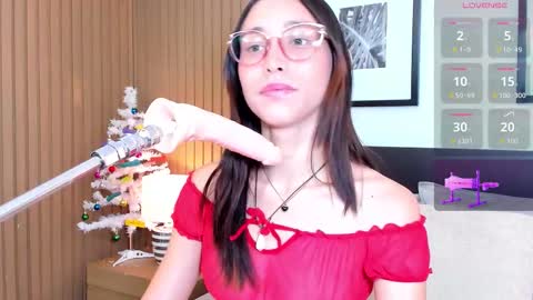 Bella  online show from 5, 12, 2025