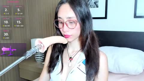 Bella  online show from 4, 4, 2026