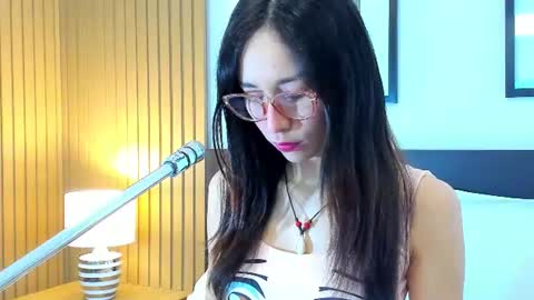Snapshot of doll_bella_ chatting on 7, 7, 2026 Bella online show from 7, 7, 2026
