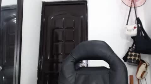 doll_dollys_ online show from 10, 1, 2025