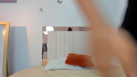 doll_isa_ online show from 14, 1, 2026