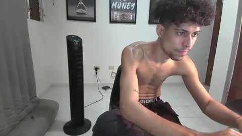 Snapshot of dollarhot30 chatting on 1, 2, 2026 DollarHot30 online show from 1, 2, 2026