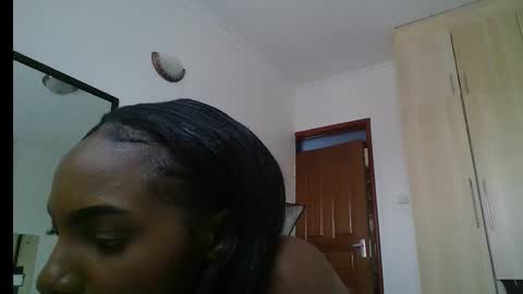 Doll online show from 27, 2, 2025