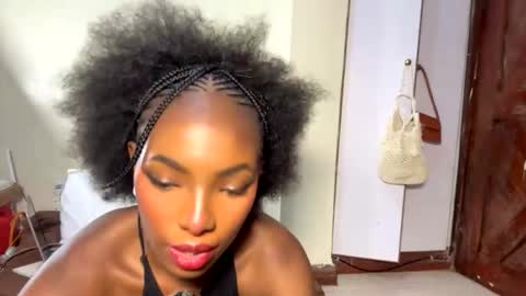 Doll online show from 25, 10, 2025