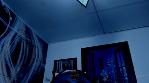 Dolly pocket online show from 31, 3, 2026