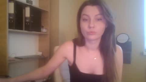 DollyRoma online show from 4, 11, 2025