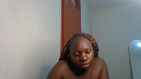 Snapshot of dollyvee chatting on 15, 4, 2026 dollyvee online show from 15, 4, 2026