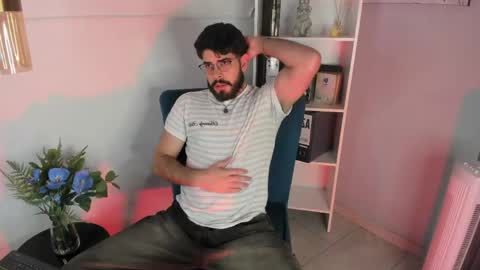 Snapshot of domboy_ chatting on 25, 5, 2026 domboy online show from 25, 5, 2026