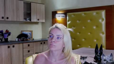 Snapshot of domcaprisse chatting on 27, 6, 2026 domcaprisse online show from 27, 6, 2026
