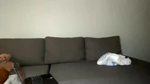 Domi online show from 4, 10, 2025