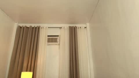 Snapshot of dominantgoddessontop chatting on 8, 5, 2026 CALL ME BABY BELLA online show from 8, 5, 2026