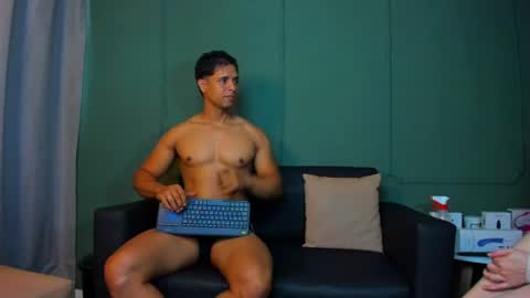 Dominc berry online show from 21, 7, 2026