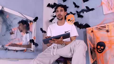 Snapshot of dominic_blade chatting on 30, 10, 2025 Dominic online show from 30, 10, 2025