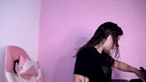   online show from 2, 12, 2025