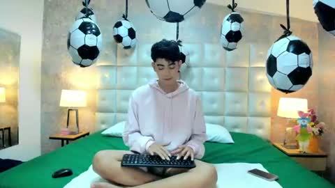 Snapshot of dominicjay_ chatting on 13, 6, 2026 DOMINIC online show from 13, 6, 2026