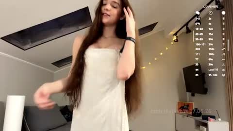 Snapshot of domitilabarrus chatting on 17, 6, 2026 Kira online show from 17, 6, 2026