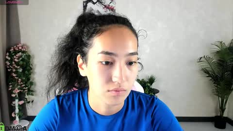 Snapshot of donnaa_drew chatting on 22, 9, 2025 Aura online show from 22, 9, 2025
