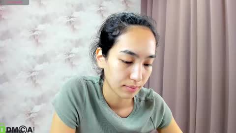 Snapshot of donnaa_drew chatting on 1, 10, 2025 Aura online show from 1, 10, 2025