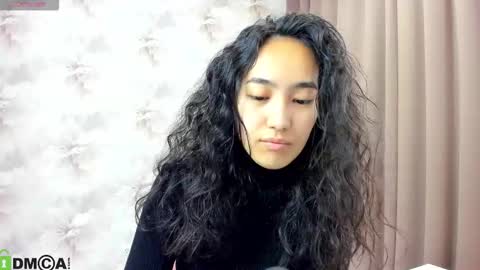 Snapshot of donnaa_drew chatting on 2, 10, 2025 Aura online show from 2, 10, 2025
