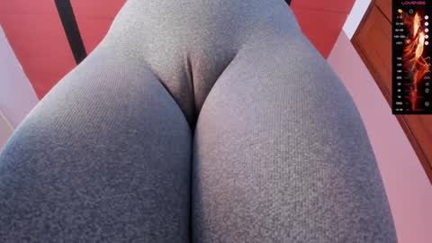 Snapshot of donnapaul_ chatting on 20, 1, 2025 Paula DiazGMT-5 0730 - 1400 online show from 20, 1, 2025