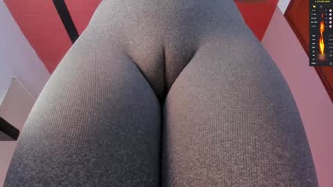 Snapshot of donnapaul_ chatting on 27, 1, 2025 Paula DiazGMT-5 0730 - 1400 online show from 27, 1, 2025