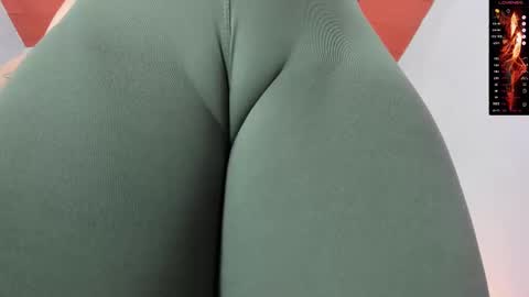 Snapshot of donnapaul_ chatting on 26, 9, 2025 Paula DiazGMT-5 0730 - 1400 online show from 26, 9, 2025