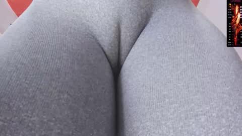 Snapshot of donnapaul_ chatting on 17, 10, 2025 Paula DiazGMT-5 0730 - 1400 online show from 17, 10, 2025