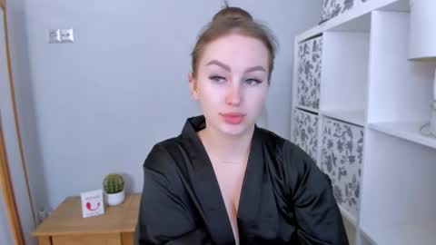 DonnaSensual online show from 16, 11, 2025