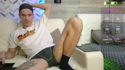 Snapshot of donnikon chatting on 27, 9, 2025 Nikon online show from 27, 9, 2025