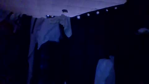 donttellmom72 online show from 30, 10, 2025