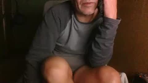 Snapshot of dontwalkonthegrass2 chatting on 29, 11, 2025 frenchfirefighter online show from 29, 11, 2025