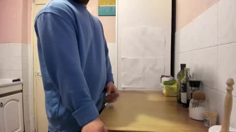 menu  below online show from 2, 3, 2025