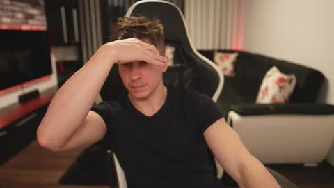 Dorian Reyes online show from 4, 12, 2025