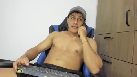 dorman_boy online show from 2, 12, 2025