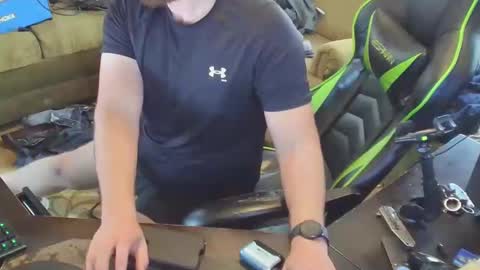 DotYourEyezez  online show from 4, 2, 2025