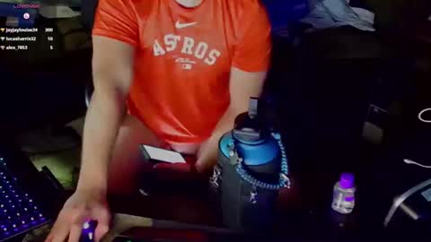 DotYourEyezez  online show from 12, 3, 2025