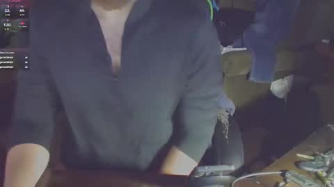 DotYourEyezez  online show from 2, 10, 2025