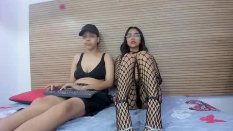 Snapshot of double_charm chatting on 12, 5, 2026 double_charm online show from 12, 5, 2026