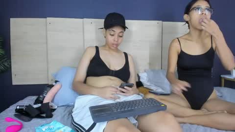Snapshot of double_charm chatting on 29, 5, 2026 double_charm online show from 29, 5, 2026