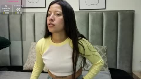 Snapshot of double_temptatiion_ chatting on 4, 5, 2026 Vall Lufan online show from 4, 5, 2026