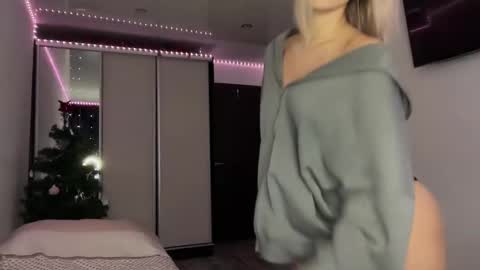 MOLLYYYY dont forget to give me a thumb up online show from 21, 12, 2024