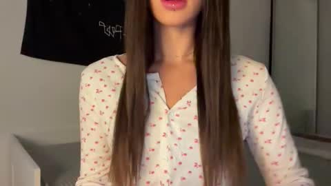 MOLLYYYY dont forget to give me a thumb up online show from 23, 9, 2025