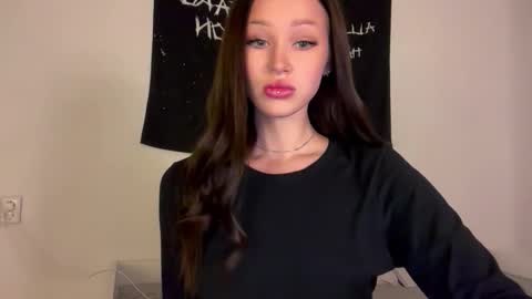 MOLLYYYY dont forget to give me a thumb up online show from 17, 10, 2025